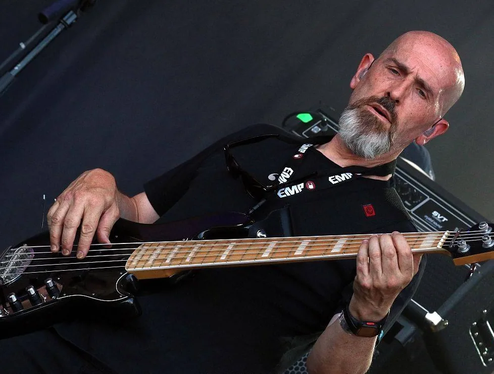 Dave Williamson performing live